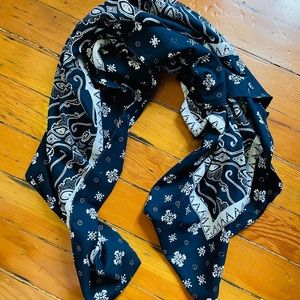 Patterned Sqaure Scarf